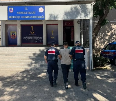 Kırıkkale&rsquo;de ara&ccedil;tan 539 sentetik ecza hapı &ccedil;ıktı: S&uuml;r&uuml;c&uuml; tutuklandı