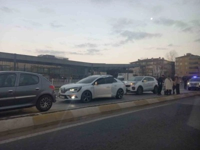 Kırklareli’nde 4 araç birbirine girdi