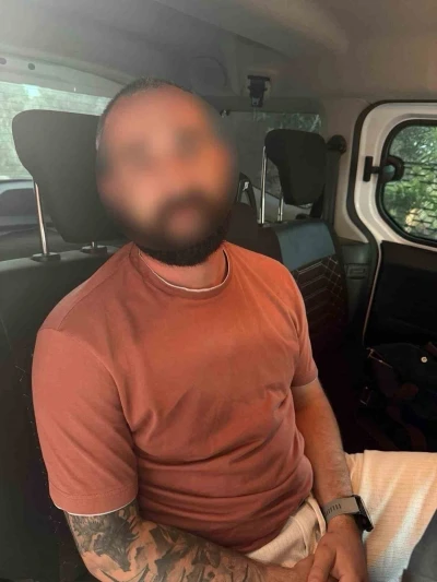 Kırmızı b&uuml;ltenle aranan ş&uuml;pheli Serik&rsquo;te yakalandı