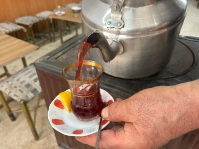 Kışın Vazge&ccedil;ilmezi: Soba &Uuml;zerinde Demlenen &Ccedil;aylar