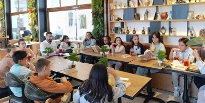 &lsquo;Kitap Kaşifleri Kul&uuml;b&uuml;&rsquo; minik &ouml;ğrencileri kitap okumaya y&ouml;nlendiriyor