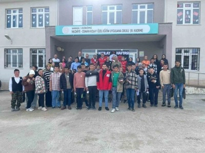 Kızılay Haftası&rsquo;nda &ouml;zel &ouml;ğrencilere moral