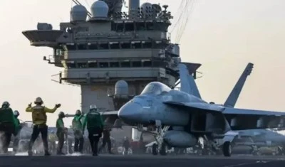 Kızıldeniz'de Tehlikeli Kaza: Savaş Jeti Denize D&uuml;şt&uuml;