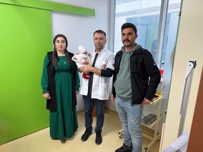 Kızıltepe&rsquo;de Doğan Bebek Diyarbakır&rsquo;da Hayata Tutundu