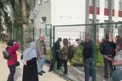 KKTC'de Başörtülü öğrenciye engel!