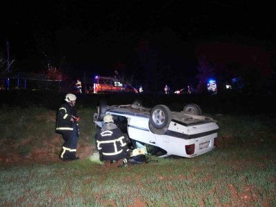 Kontrolden çıkan otomobil 40 metre yükseklikten tarlaya uçtu