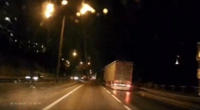 Kontrolden &ccedil;ıkan tır dehşet sa&ccedil;ıyordu