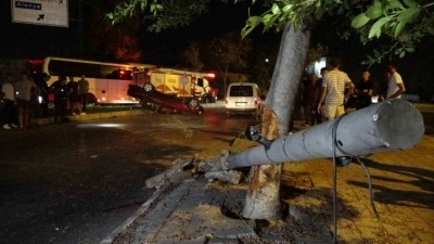 Kontrolden çıkan araç takla atarak durabildi