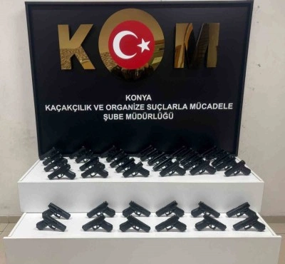Konya&rsquo;da y&uuml;zlerce silah ve silah par&ccedil;ası ele ge&ccedil;irildi