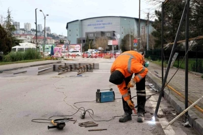 K&ouml;rfezray Metro Projesi&rsquo;nin Yahyakaptan istasyonunda &ccedil;alışmalar başladı