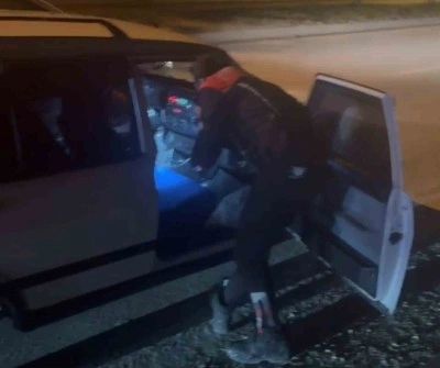 Kovalamacada aracını bırakıp kaçan şahıs yakalandı