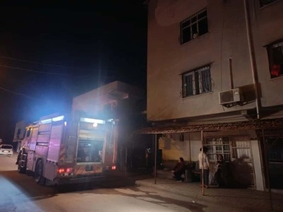 Kozan&rsquo;da ikamet yangını: 4 kişi dumandan etkilendi