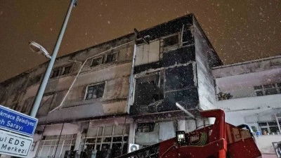 Küçükçekmece’de mobilya atölyesindeki yangın söndürüldü