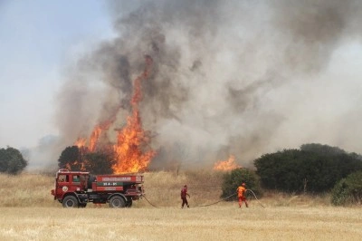 Kula'da Makilik Alan Yangınında Soğutma Çalışmaları Devam Ediyor