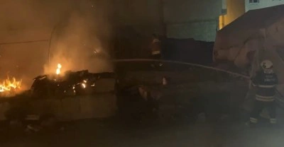 Kümes olarak kullanılan çadır alevlere teslim oldu