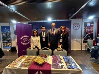 KÜN Rektörü Prof. Dr. Karasar, İKAF’25’e katıldı