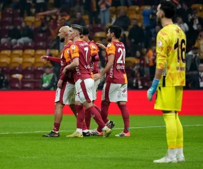 Kupada Aslan K&uuml;kredi: Galatasaray&rsquo;dan Başakşehir&rsquo;e Tarihi Zafer