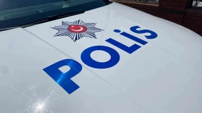 Kuşadası&rsquo;nda 9 su&ccedil;tan aranan firari yurt dışına ka&ccedil;amadan yakalandı