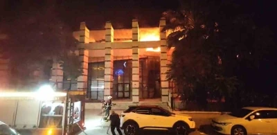 Eski PTT binasında yangın