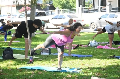 Kuşadası&rsquo;nda sabah sporu etkinliklerine yoğun ilgi