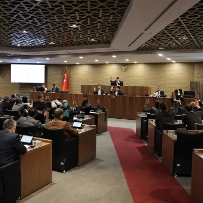 57 g&uuml;ndem maddesi g&ouml;r&uuml;ş&uuml;ld&uuml;