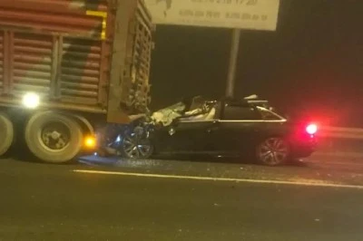 Kütahya’da Feci Kaza: Otomobil Tıra Çarptı, Dördü Kadın Dört Kişi Hayatını Kaybetti