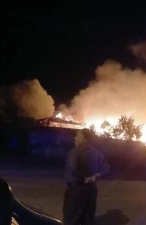 Samanlıklar ve ahırlar kül oldu