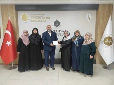 K&uuml;tahya&rsquo;da Kur&rsquo;an Kursu &ouml;ğrencilerinden, "Hediyem Kur&rsquo;an Olsun" kampanyasına destek