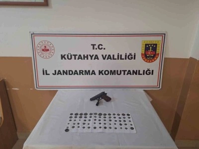 Kütahya’da tarihi eser niteliğinde 66 sikke ele geçirildi