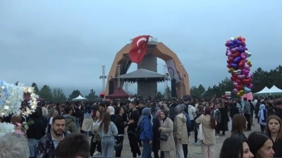 Kütahya Dumlupınar Üniversitesi DPÜ Fest 2025 coşkuyla başladı