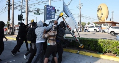 Los Angeles'taki göçmen protestoları şiddetleniyor: 2 bin Ulusal Muhafız görevlendirildi