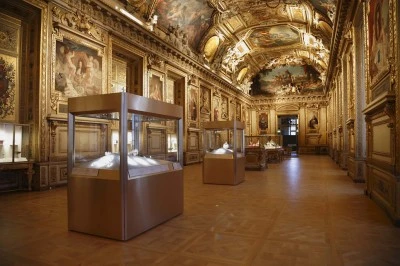 Louvre Müzesi'nde Şok Soygun