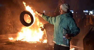Lübnan yönetimi İran uçağına izin vermedi, Beyrut karıştı