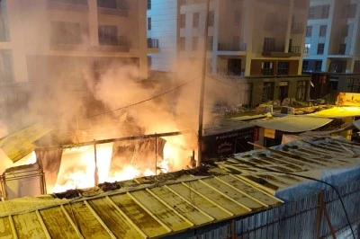 Malatya Battalgazi’de Konteyner Çarşıda Yangın: İş Yeri Küle Döndü