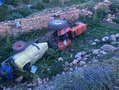 Malatya’da devrilen traktörün sürücü hayatını kaybetti