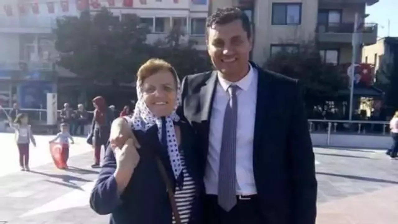 Manisa Belediye Başkanı'nın Acı Kaybı Annesini Hastanelik Etti