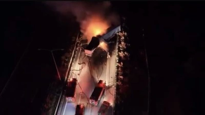 Manisa&rsquo;da kaza yapan tırlar alev aldı