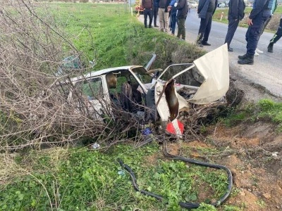 Manisa&rsquo;da tek taraflı trafik kazası: 2 yaralı