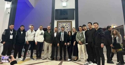 Manisalı kuaf&ouml;rler Uşak&rsquo;tan 3 kupa ile d&ouml;nd&uuml;