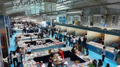 Mardin’de 47 bin çeşit kitap sergilendi