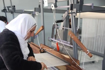 Mardin&rsquo;de Bin Yıllık Buhari Kumaşı Yeniden Hayat Buluyor