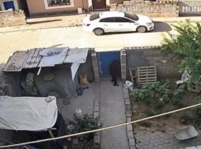 Hırsızlar iki ayrı evden 5 bin lira çaldı