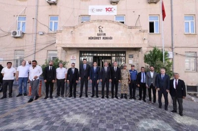 Vali Savur'a çıkarma yaptı