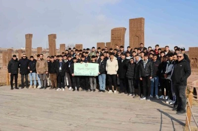 "Maziden Atiye Ahlat" programıyla şehit ve gazi çocukları bölgeyi gezdi