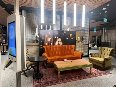 McDonald&rsquo;s T&uuml;rkiye, Friends dizisinin fig&uuml;rlerini men&uuml;lere taşıdı