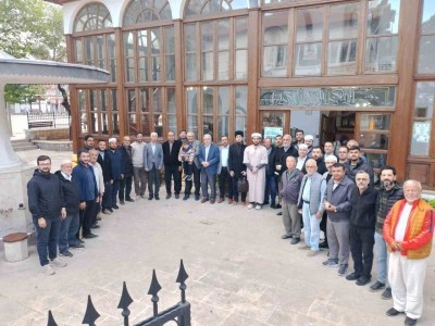 Kurşunlu Camii’nde sabah namazında buluştu
