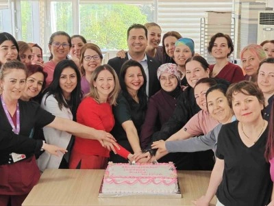 Menteşe Devlet Hastanesinde sağlık sektörünün meleklerine pastalı kutlama