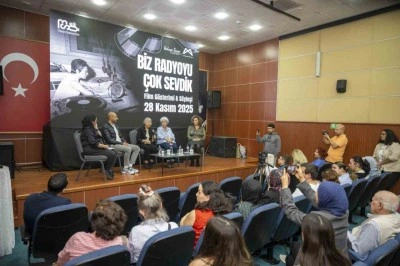 Mersin’de kadın radyocuların hikayesine ışık tutan belgesel gösterimi