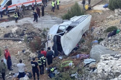 Mersin’de Tarım İşçilerini Taşıyan Minibüs Şarampole Devrildi: 5 Ölü, 14 Yaralı
