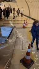 Metrobüs alt geçidini su bastı vatandaşlar mahsur kaldı